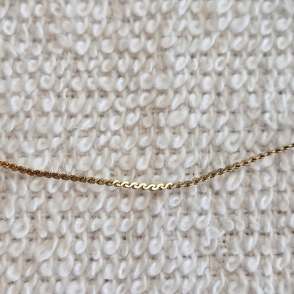 32" Vintage Thin 14k Gold Chain Necklace - Picture 2 of 5